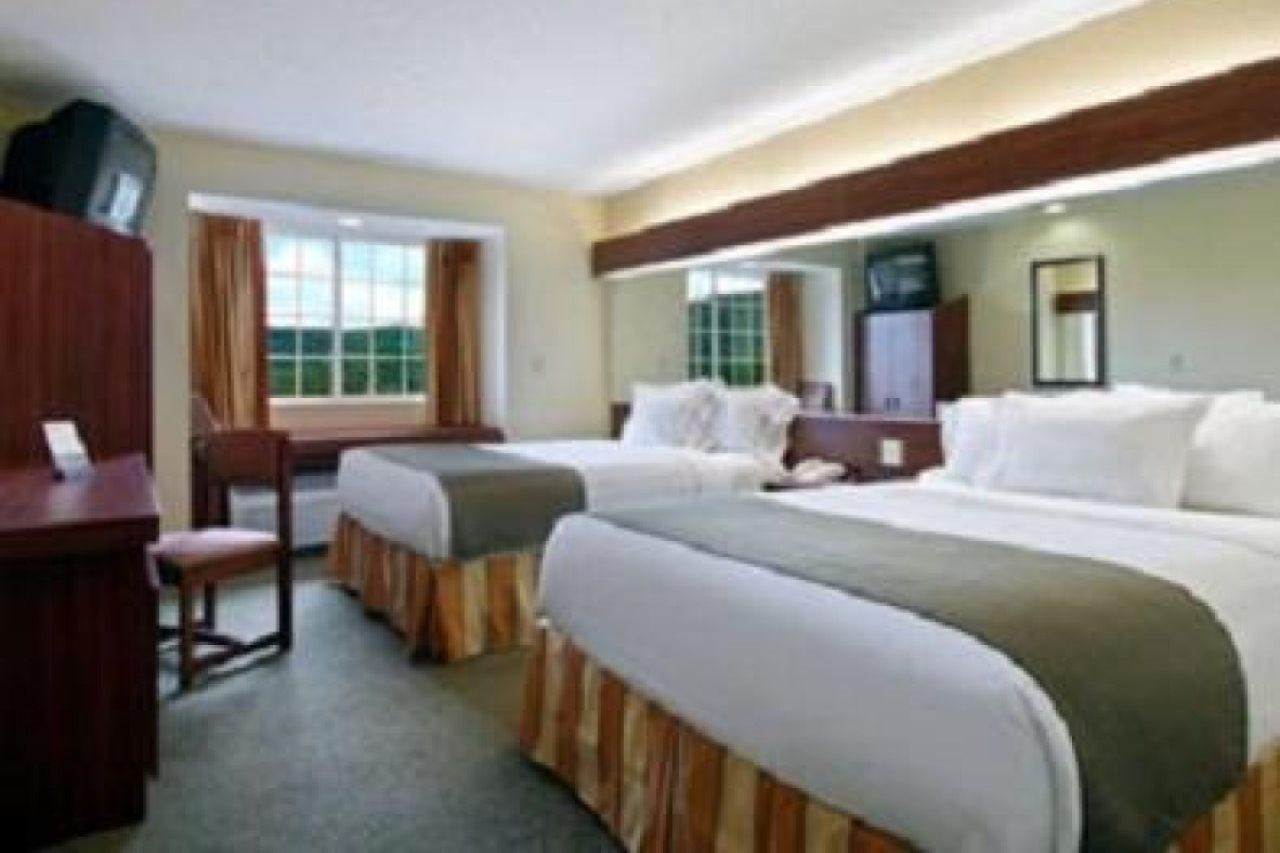 Microtel Inn And Suites Gassaway Exterior photo