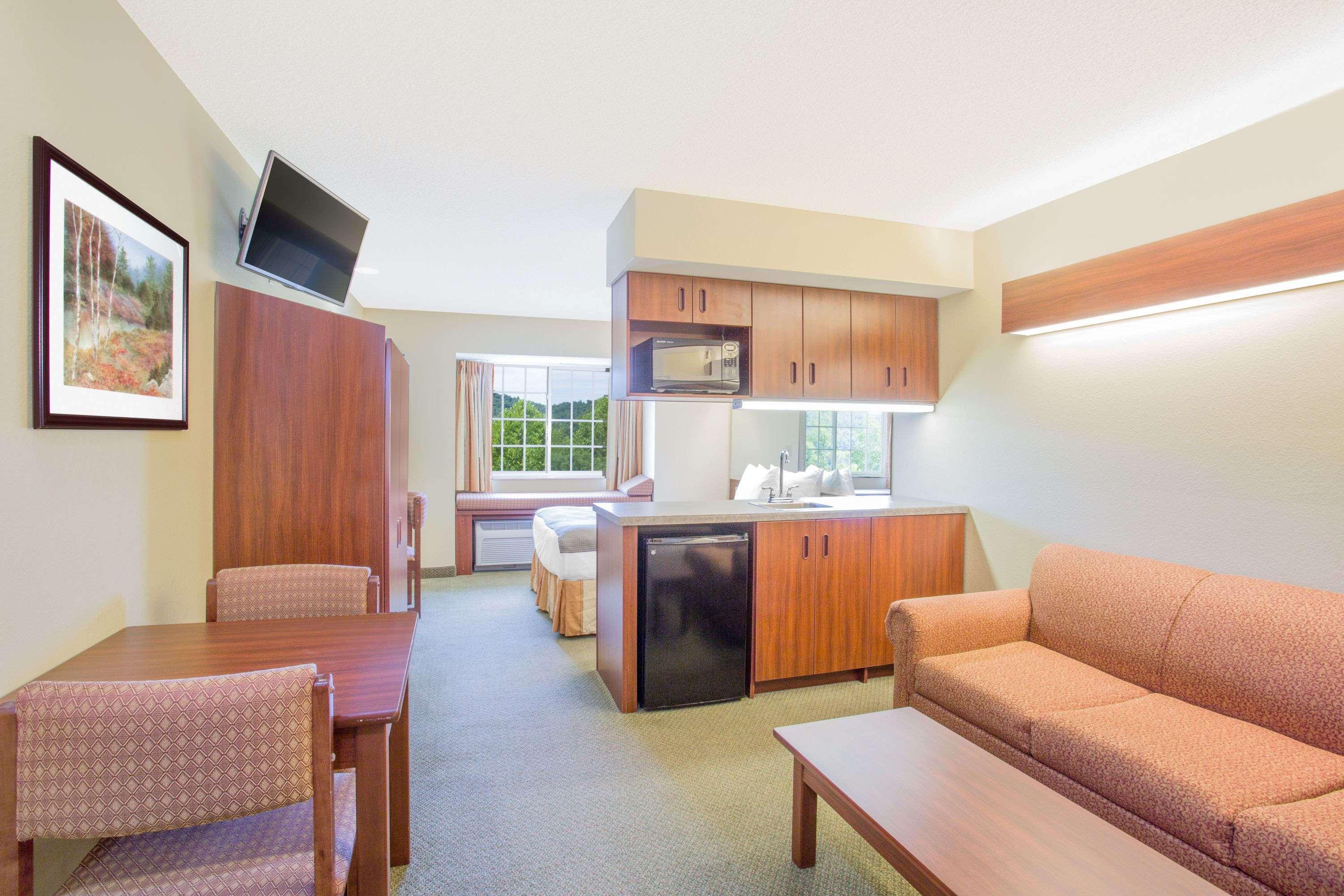 Microtel Inn And Suites Gassaway Exterior photo
